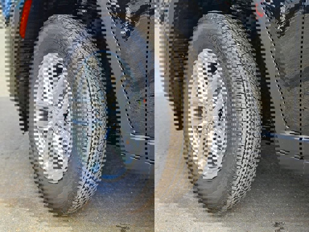 New 2025 Jeep Grand Cherokee Laredo X w/ Luxury Tech Group I image 28