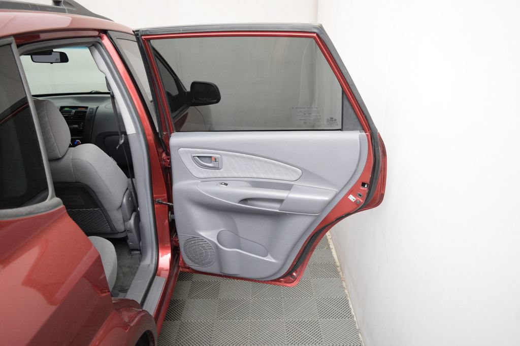 Used 2005 Hyundai Tucson GL FWD image 13