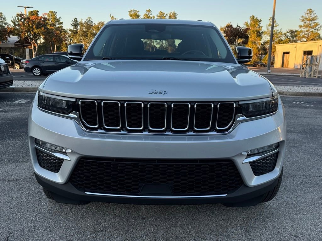 Used 2022 Jeep Grand Cherokee Limited w/ Trailer Tow Prep Group (B) image 2