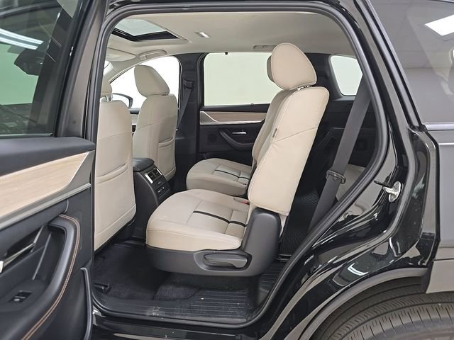 Used 2024 MAZDA CX-90 Plug-In Hybrid w/ Preferred AWD/4WD image 8