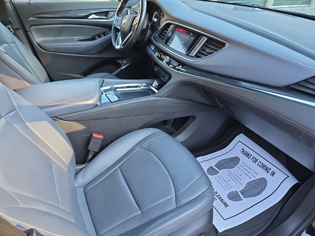 Used 2023 Buick Enclave Essence FWD image 20