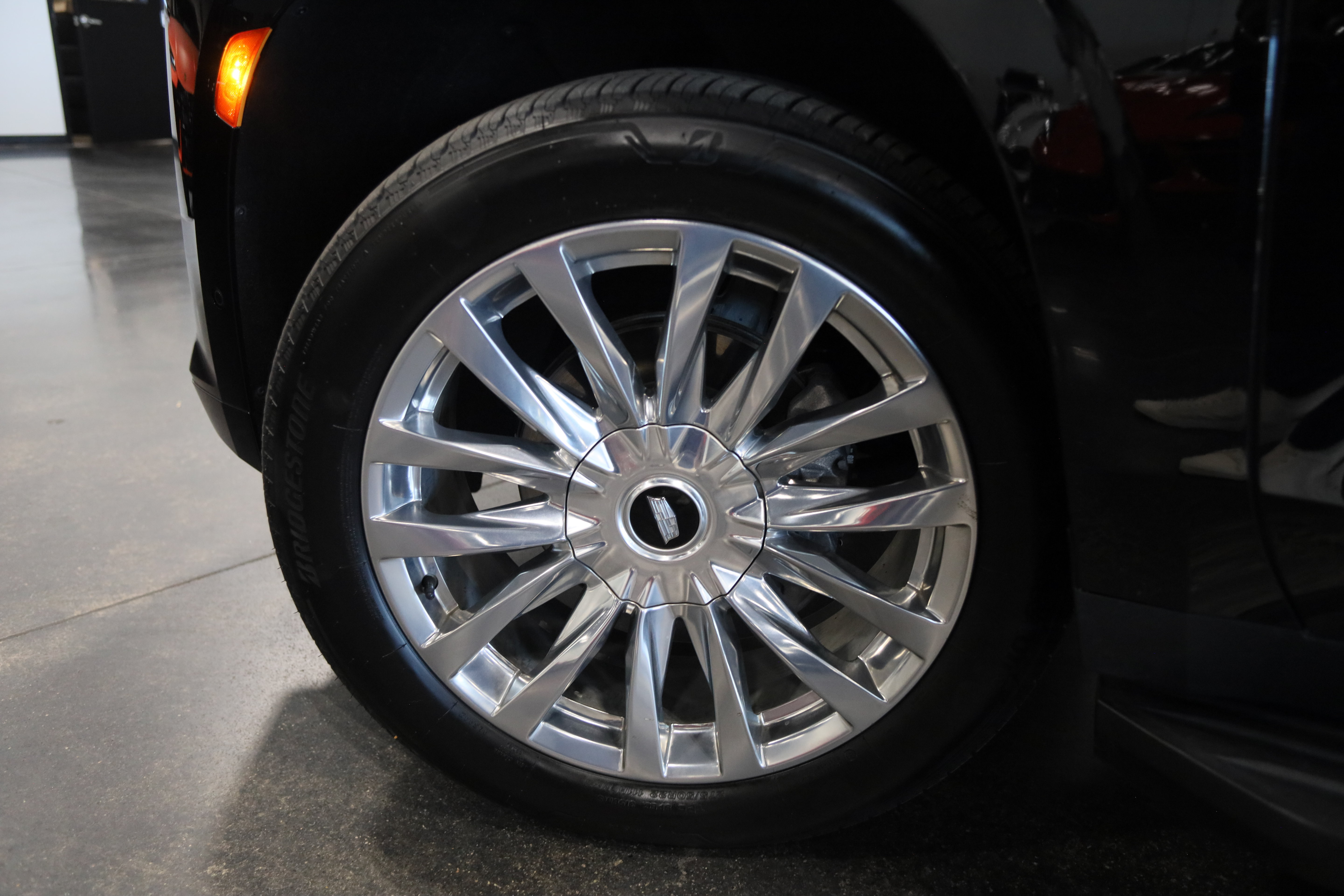 Used 2021 Cadillac Escalade Premium Luxury w/ Driver Assist Tech Package AWD/4WD image 14