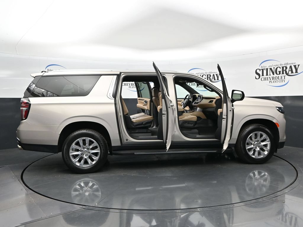 Used 2024 Chevrolet Suburban Premier RWD image 36