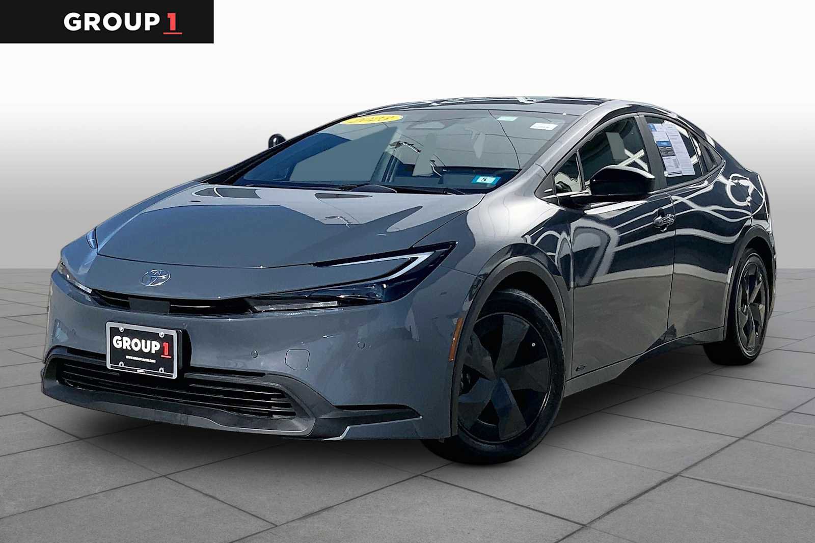 Used 2023 Toyota Prius LE AWD/4WD image 1