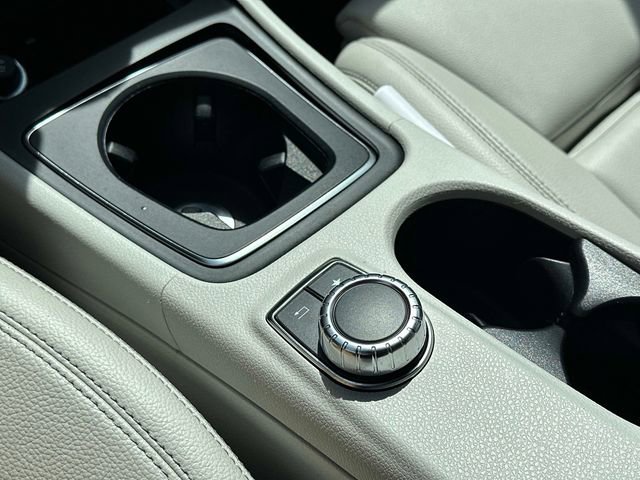 Used 2018 Mercedes-Benz CLA 250 4MATIC image 31