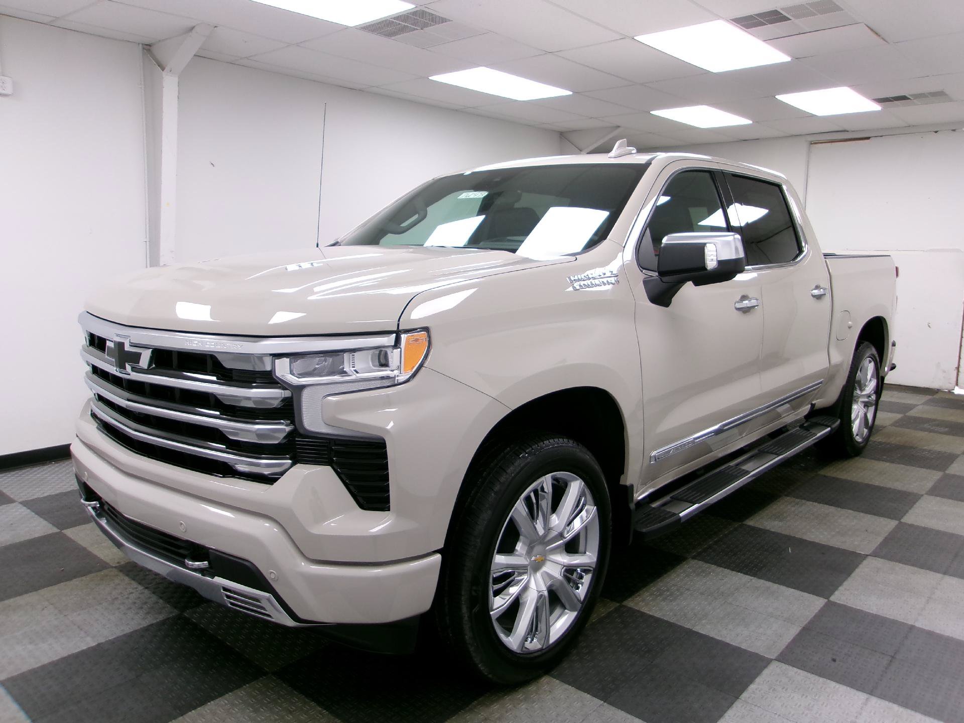 New 2026 Chevrolet Silverado 1500 High Country w/ Technology Package AWD/4WD image 1