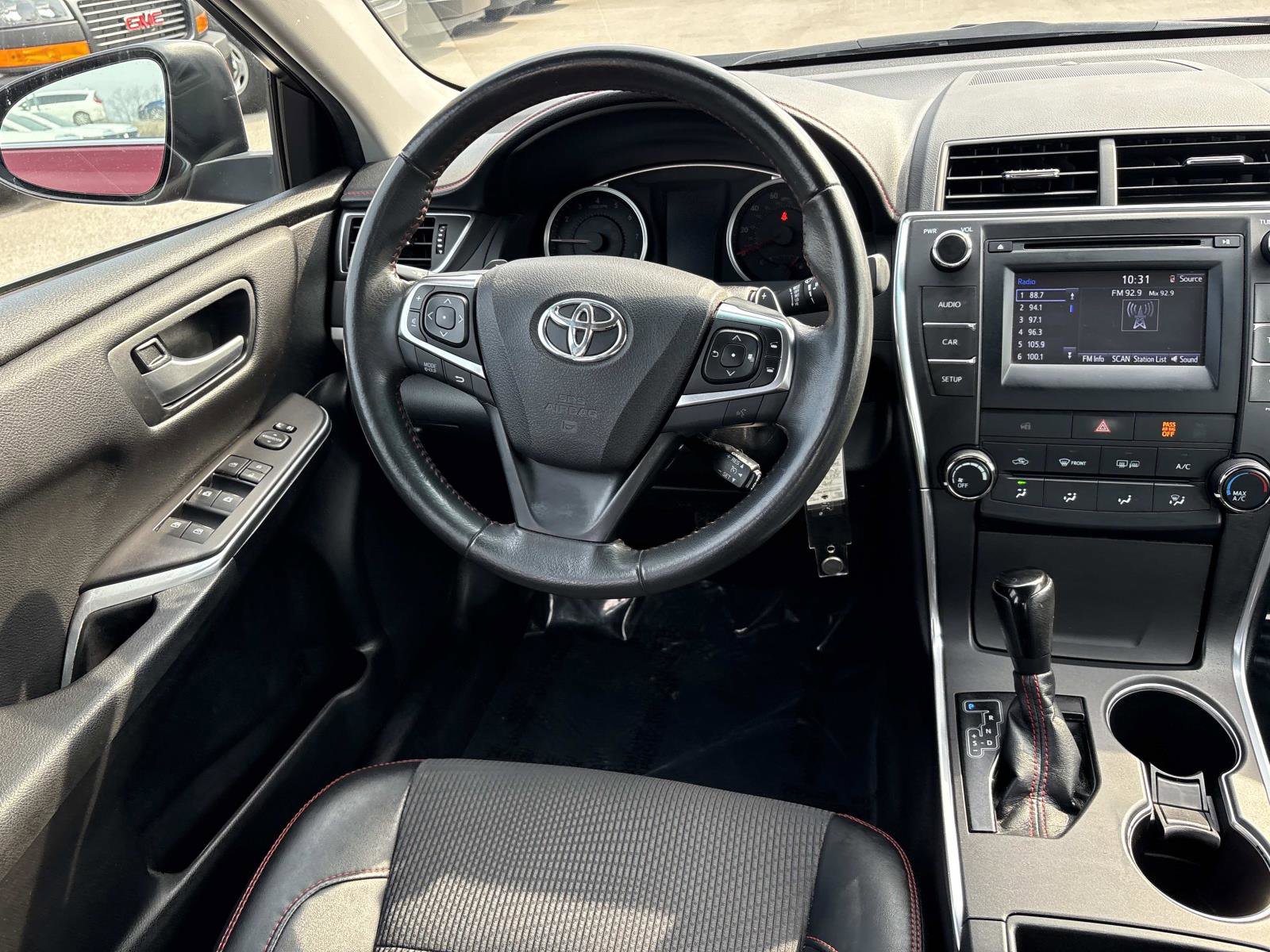 Used 2016 Toyota Camry SE image 26
