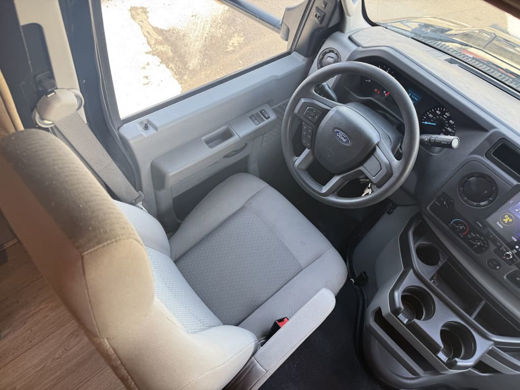 Used 2023 Ford E-450 and Econoline 450 Super Duty w/ Motorhome Prep Package image 47