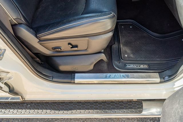 Used 2017 RAM 3500 Laramie Longhorn image 46