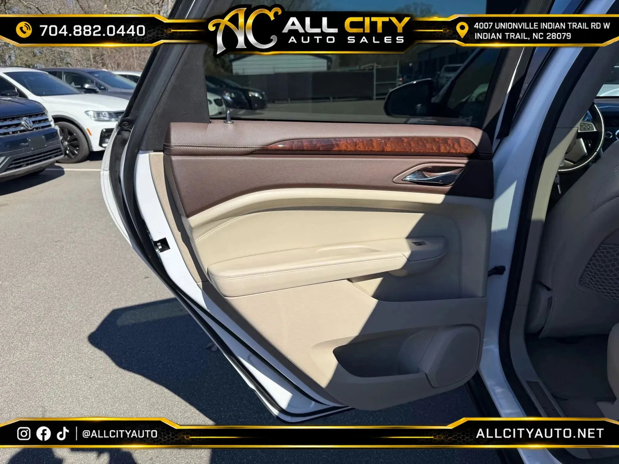 Used 2010 Cadillac SRX Premium FWD image 15