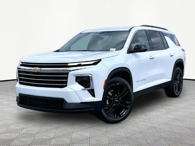 New 2027 Chevrolet Traverse LT w/ Driver Confidence Package AWD/4WD image 3