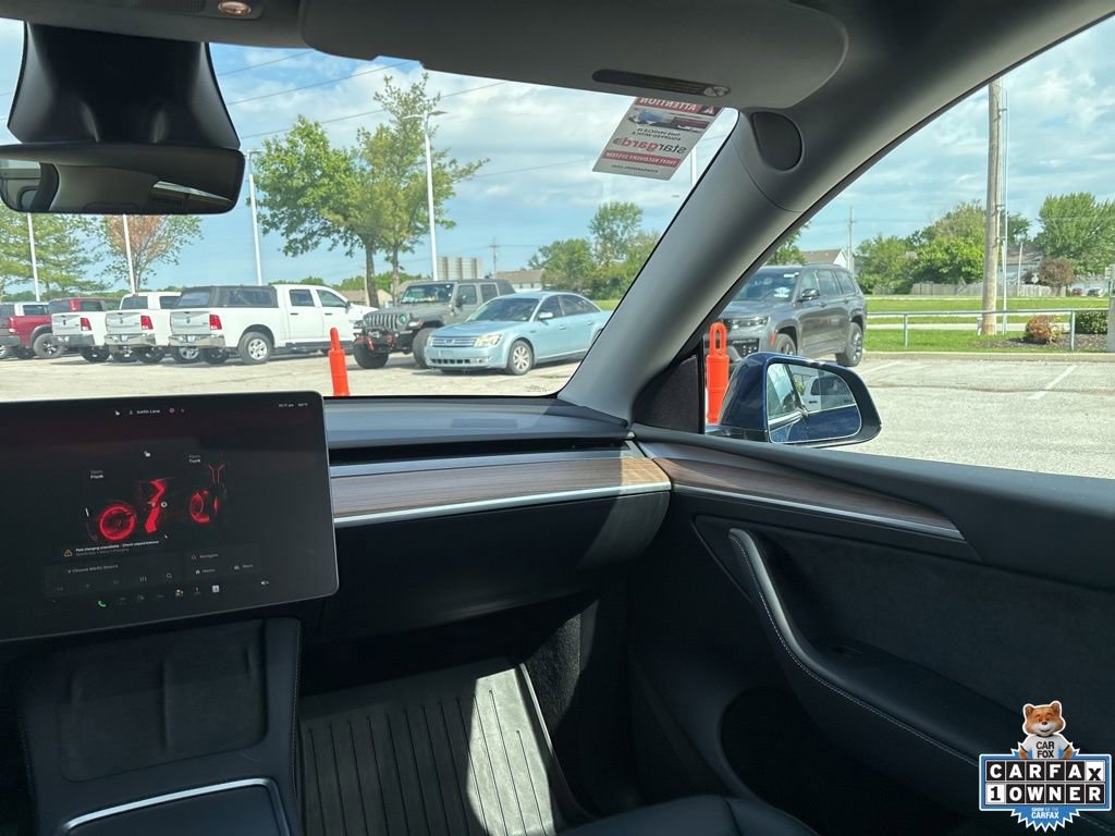 Used 2024 Tesla Model Y Long Range RWD image 49