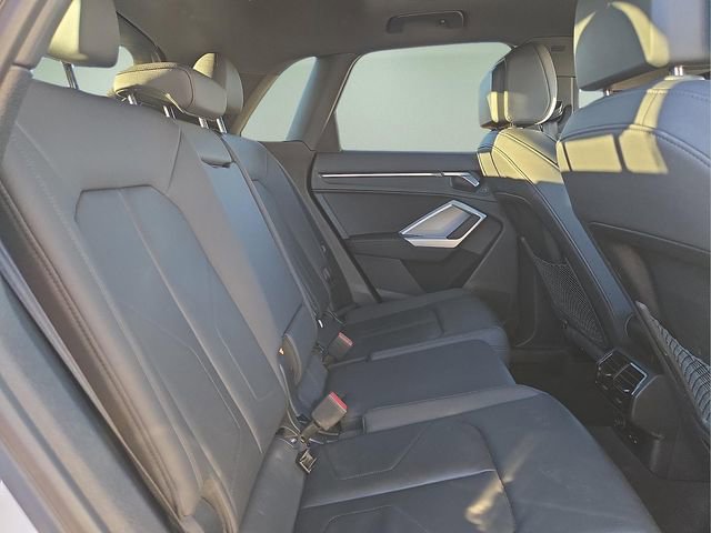 Used 2025 Audi Q3 2.0T Premium image 15