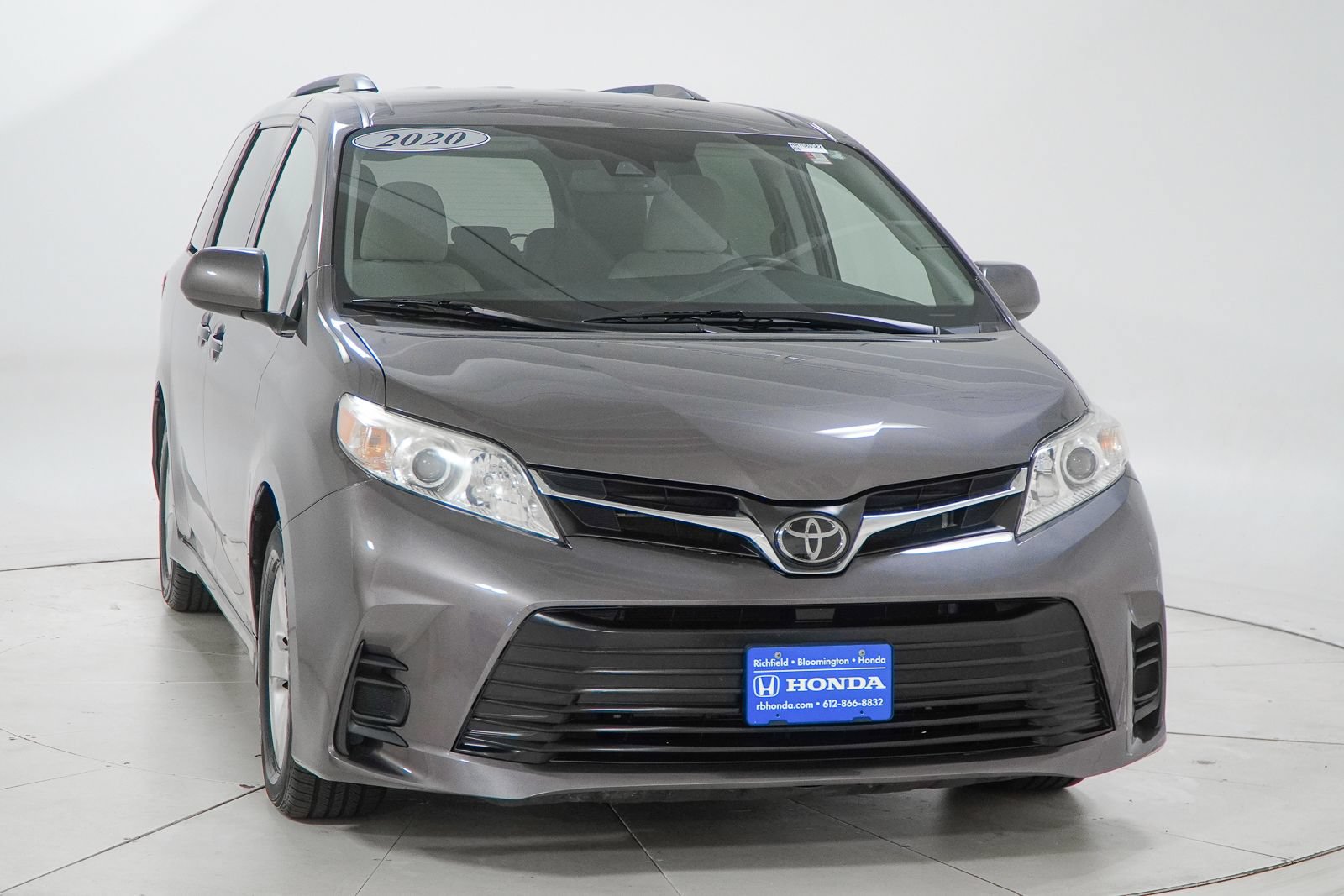Used 2020 Toyota Sienna LE FWD image 16