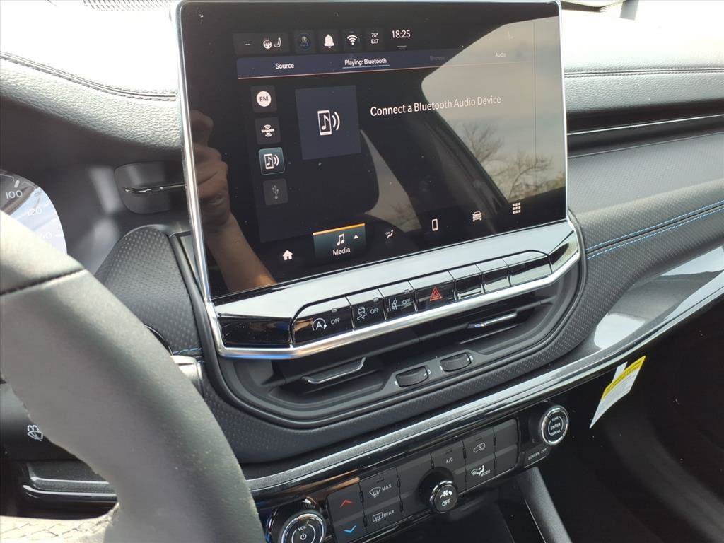 New 2026 Jeep Compass Latitude AWD/4WD image 13