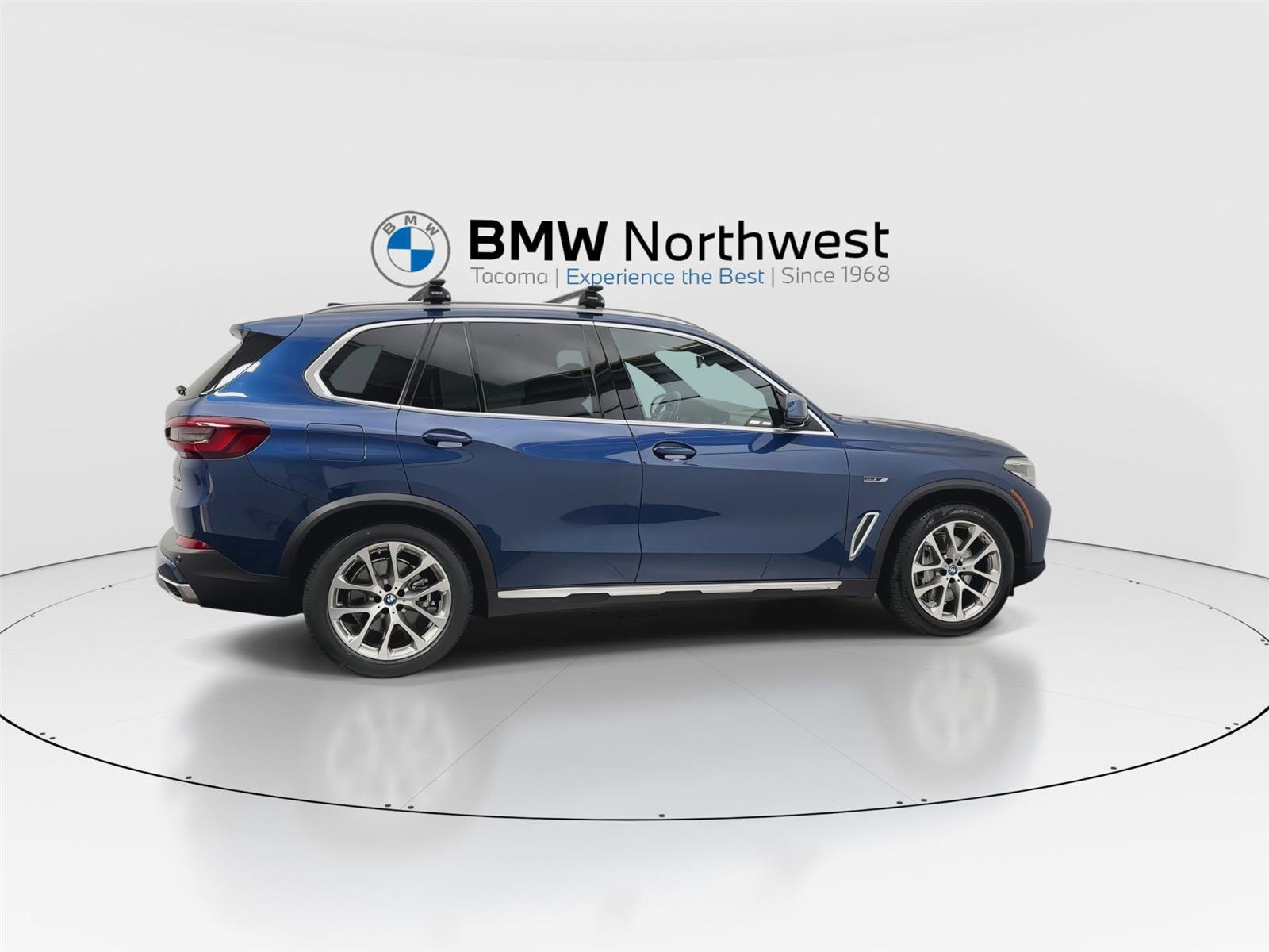 Used 2022 BMW X5 xDrive45e w/ Climate Comfort Package image 4