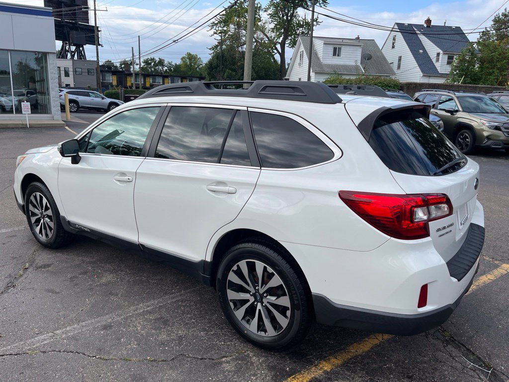 Used 2015 Subaru Outback 2.5i Limited AWD/4WD image 6