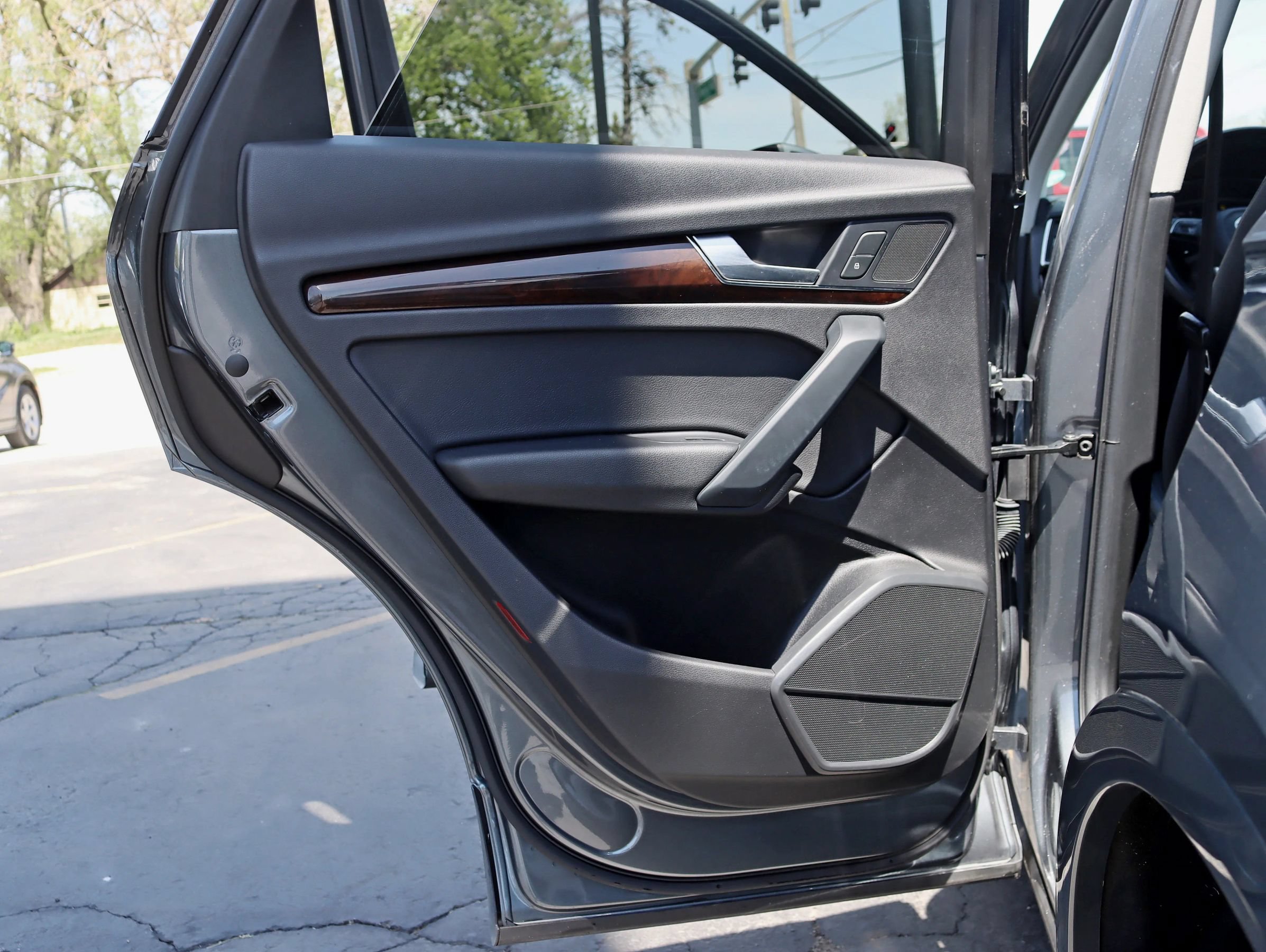 Used 2019 Audi Q5 2.0T Premium w/ Convenience Package AWD/4WD image 35
