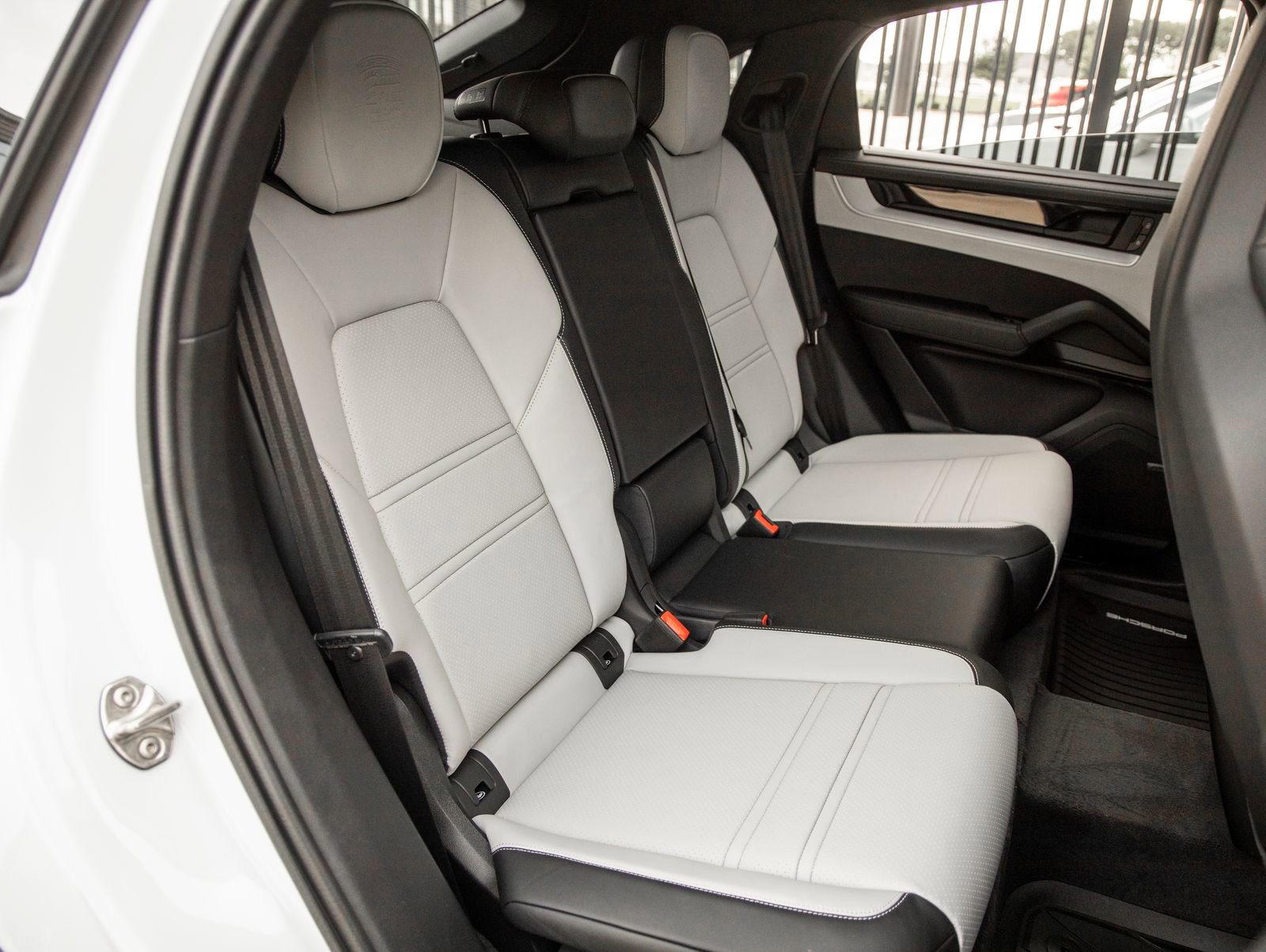 New 2025 Porsche Cayenne S AWD/4WD image 41