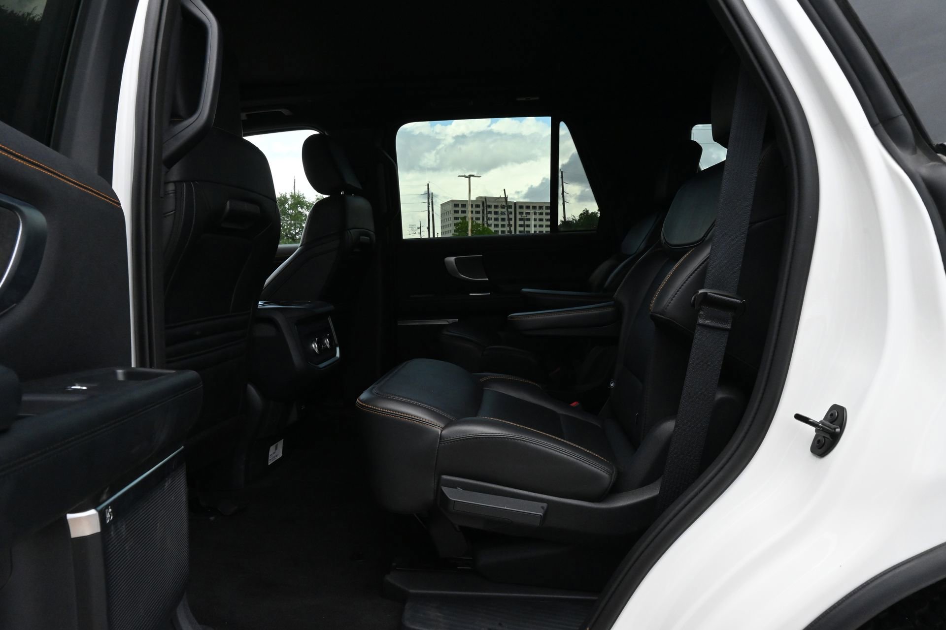 Used 2025 Ford Expedition Tremor AWD/4WD image 20