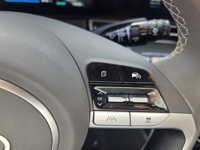 Used 2024 Hyundai Elantra SEL w/ Convenience Package FWD image 26