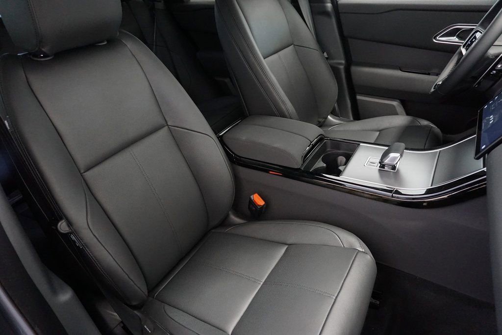 Used 2025 Land Rover Range Rover Velar Dynamic SE image 24