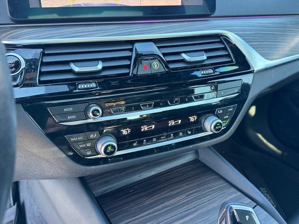 Used 2021 BMW 530i xDrive w/ Premium Package AWD/4WD image 23
