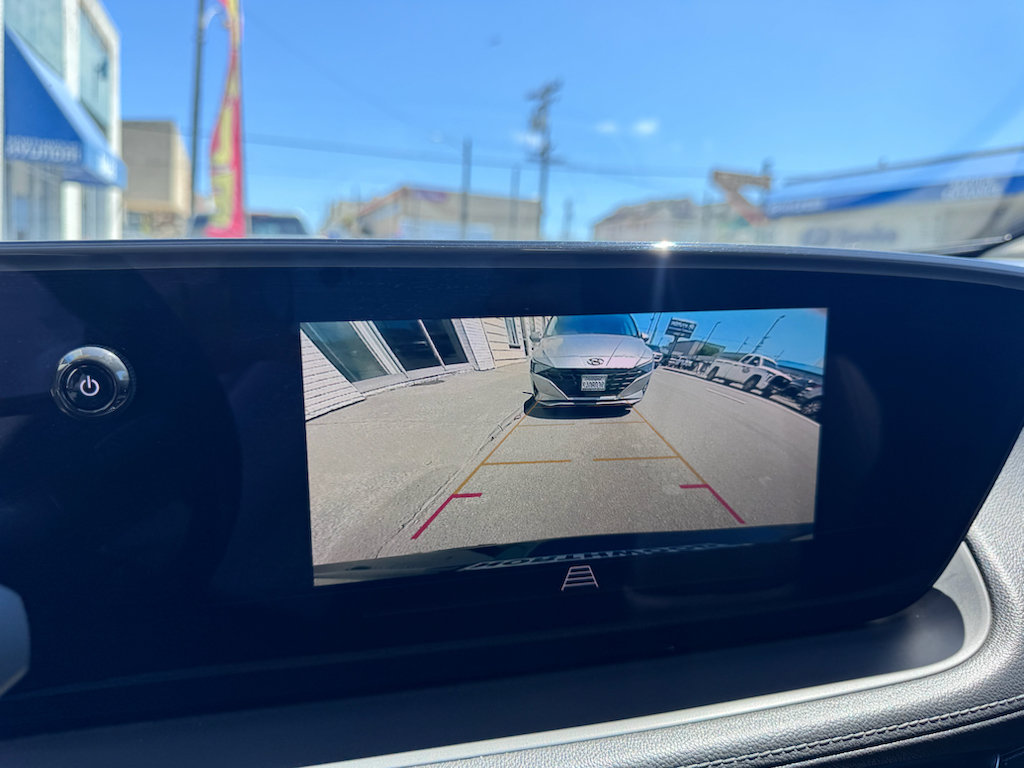 Used 2024 Buick Encore GX Sport Touring FWD image 15