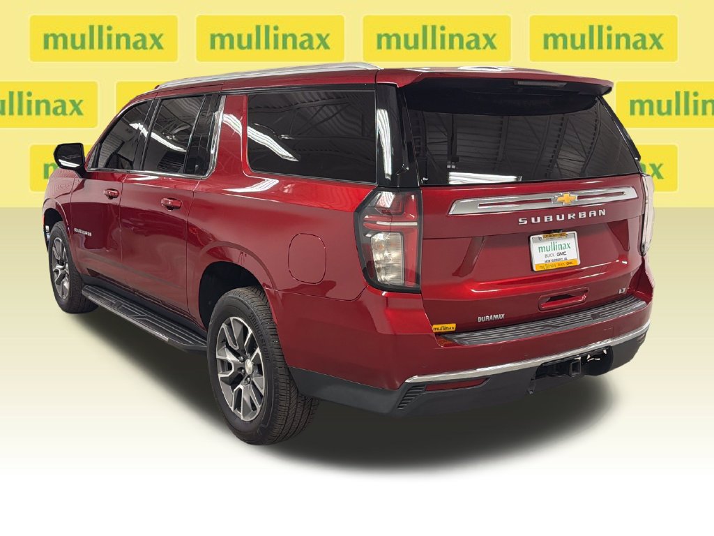 Used 2021 Chevrolet Suburban LT w/ Rear Media and Nav Package RWD image 14