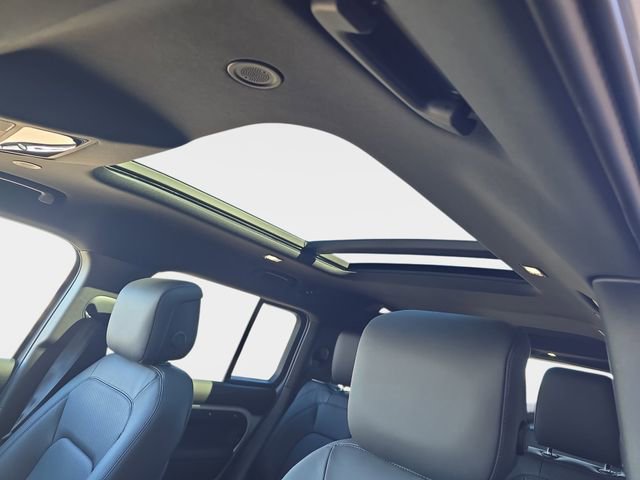 New 2026 Land Rover Defender 130 X-Dynamic SE image 17