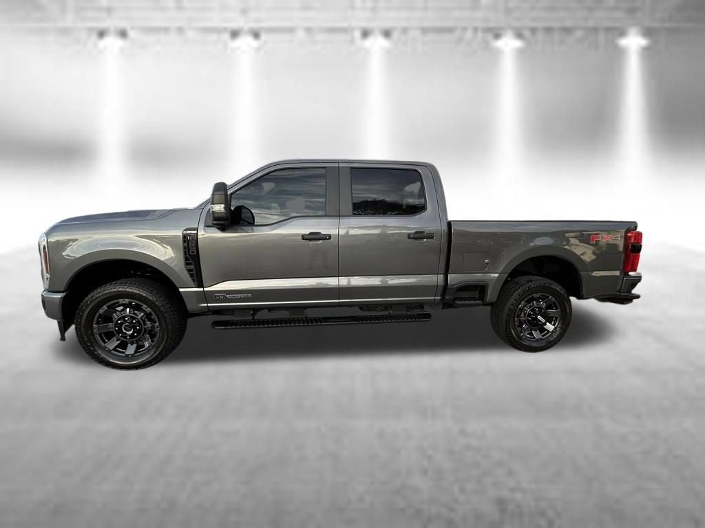 Certified 2025 Ford F250 XL w/ STX Appearance Package AWD/4WD image 8