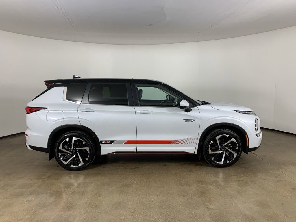 Used 2024 Mitsubishi Outlander Ralliart image 7