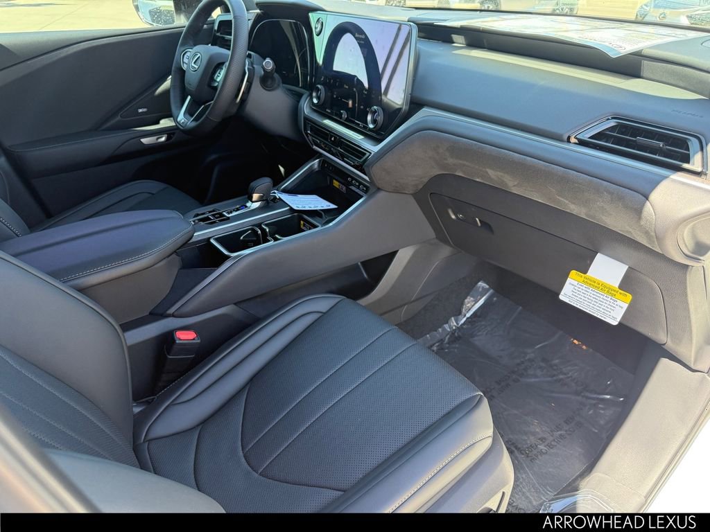 New 2026 Lexus TX 500h AWD image 27