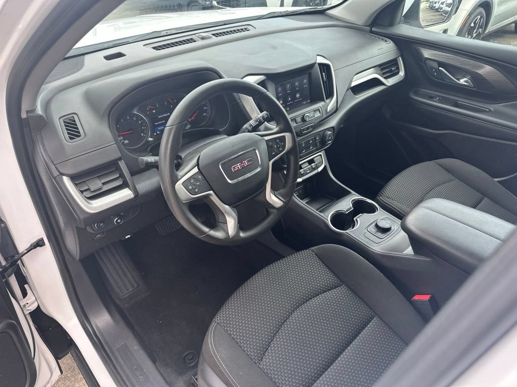 Used 2024 GMC Terrain SLE AWD/4WD image 15