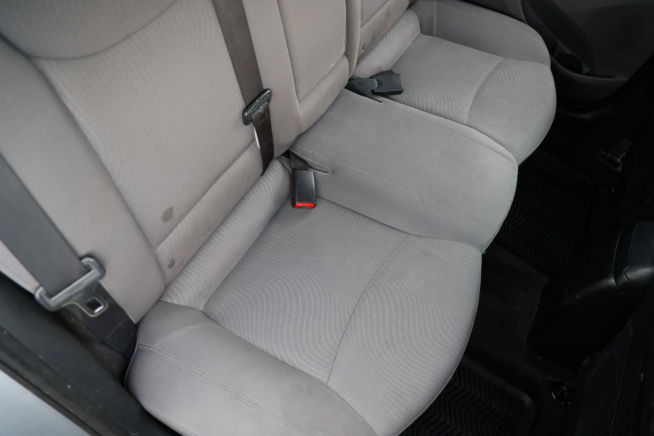 Used 2015 Hyundai Elantra SE image 14