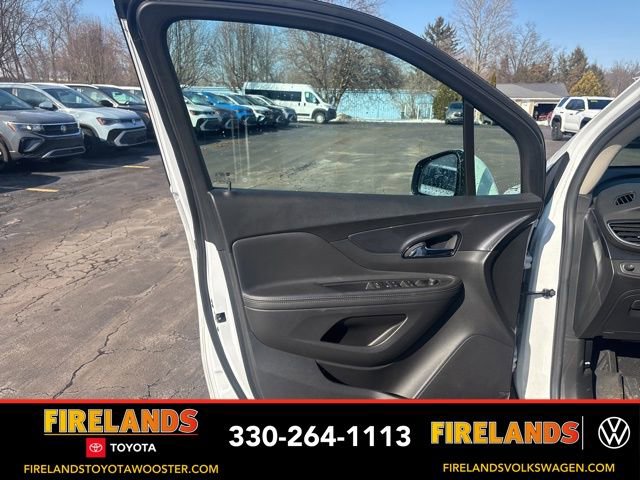 Used 2022 Buick Encore Preferred w/ Safety Package image 9