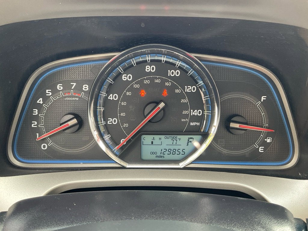 Used 2015 Toyota RAV4 Limited image 25