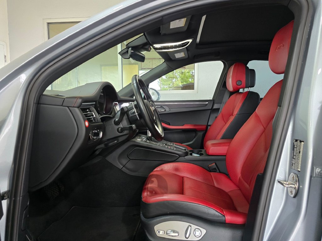 Used 2021 Porsche Macan GTS w/ Premium Package Plus (PF9) AWD/4WD image 23