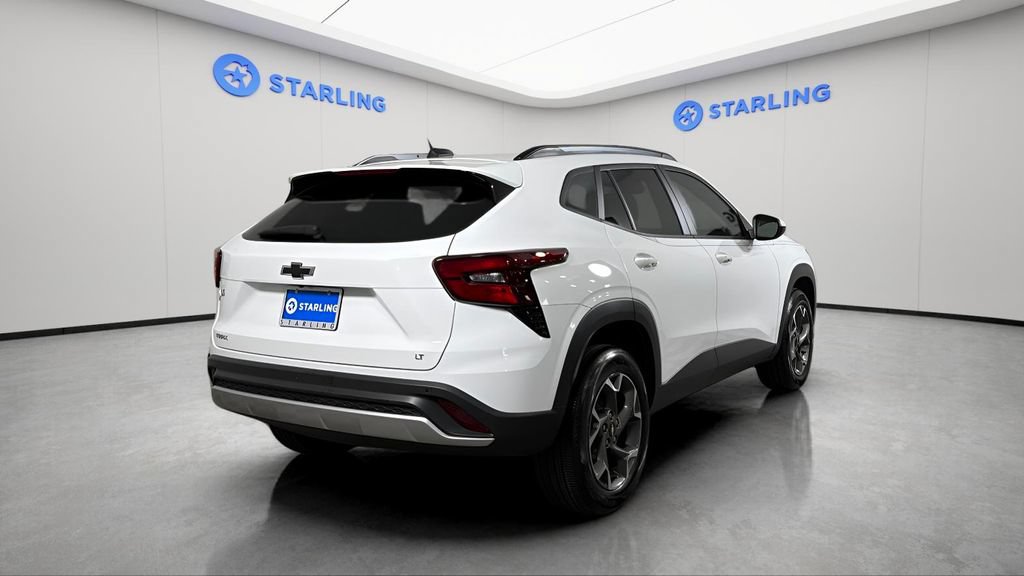 Certified 2025 Chevrolet Trax LT w/ Driver Confidence Package FWD image 9