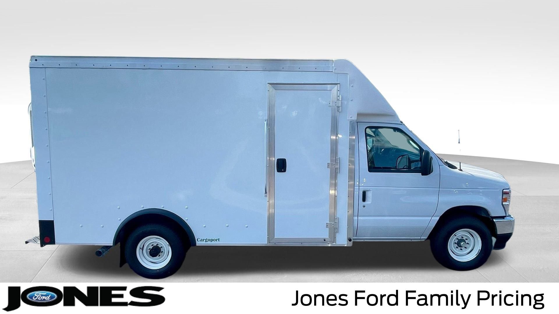 New 2025 Ford E-350 and Econoline 350 Super Duty w/ Power Equipment Group RWD image 2