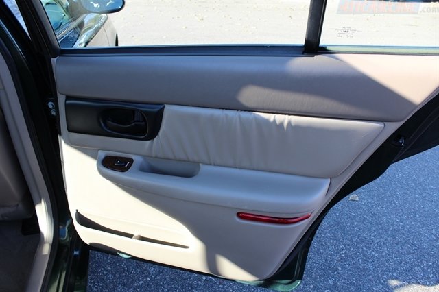 Used 2003 Buick Regal LS w/ LS Luxury Plus Package image 29