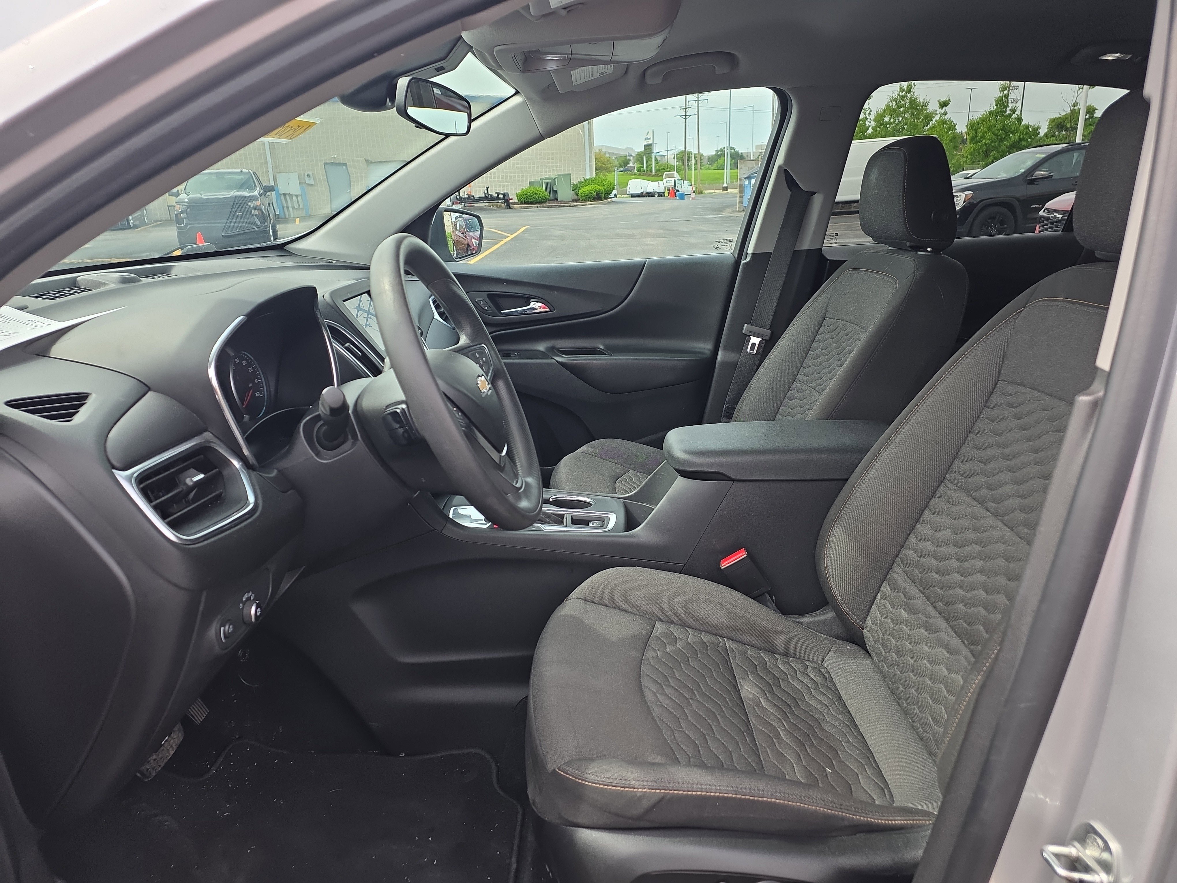 Used 2021 Chevrolet Equinox LT FWD image 13