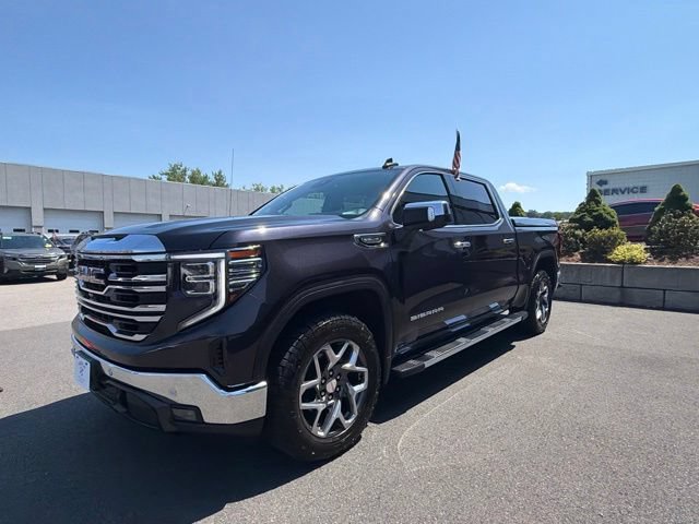 Used 2022 GMC Sierra 1500 SLT w/ SLT Premium Plus Package AWD/4WD image 3