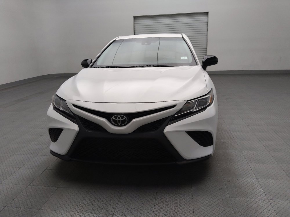 Used 2020 Toyota Camry SE image 15