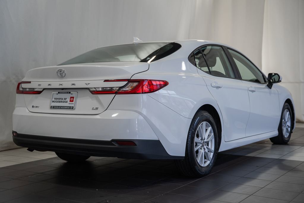 Used 2025 Toyota Camry LE image 4