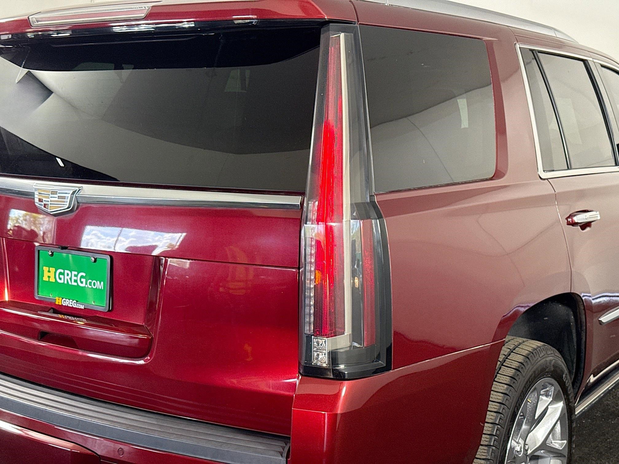 Used 2016 Cadillac Escalade Platinum image 33