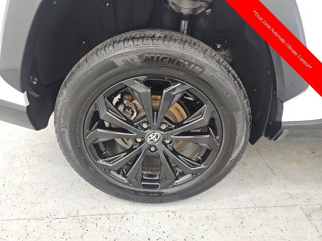 Used 2023 Toyota RAV4 XSE AWD/4WD image 7