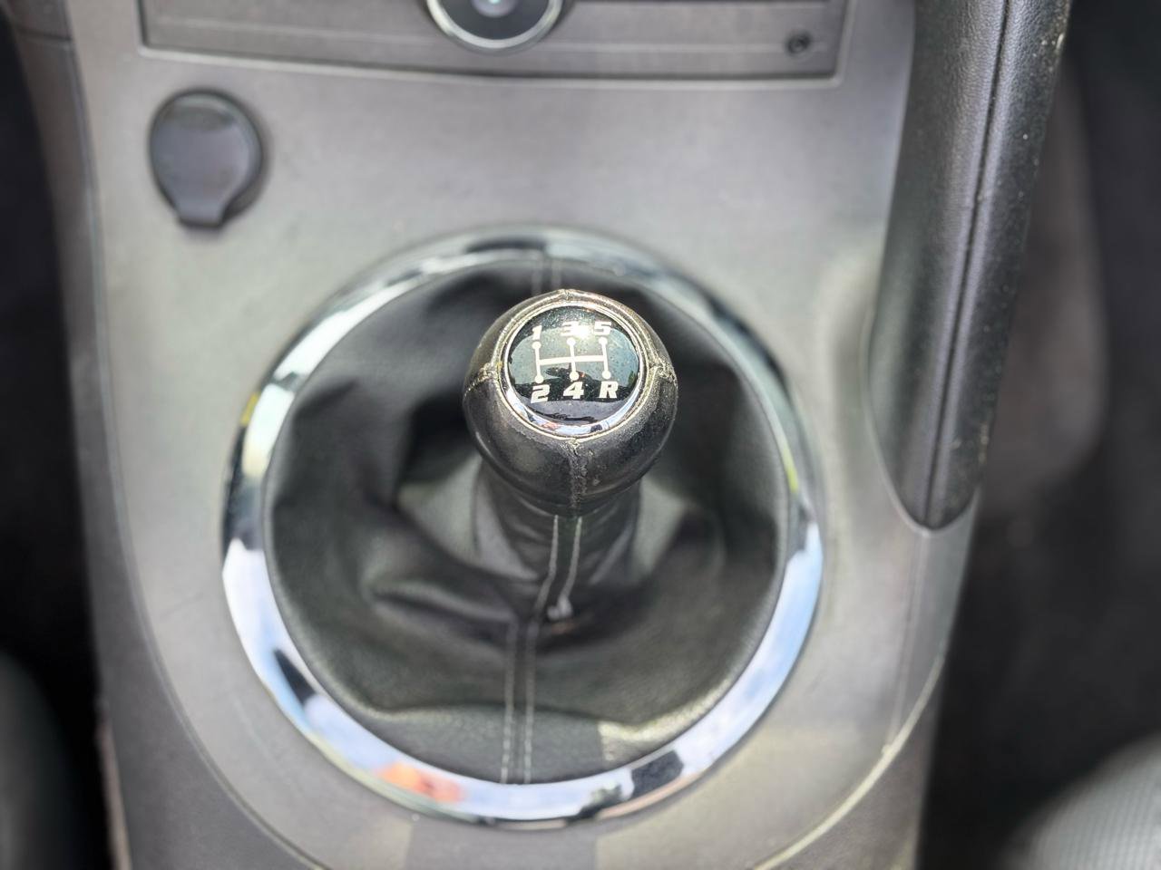 Used 2006 Pontiac Solstice Convertible w/ Power Package RWD image 21