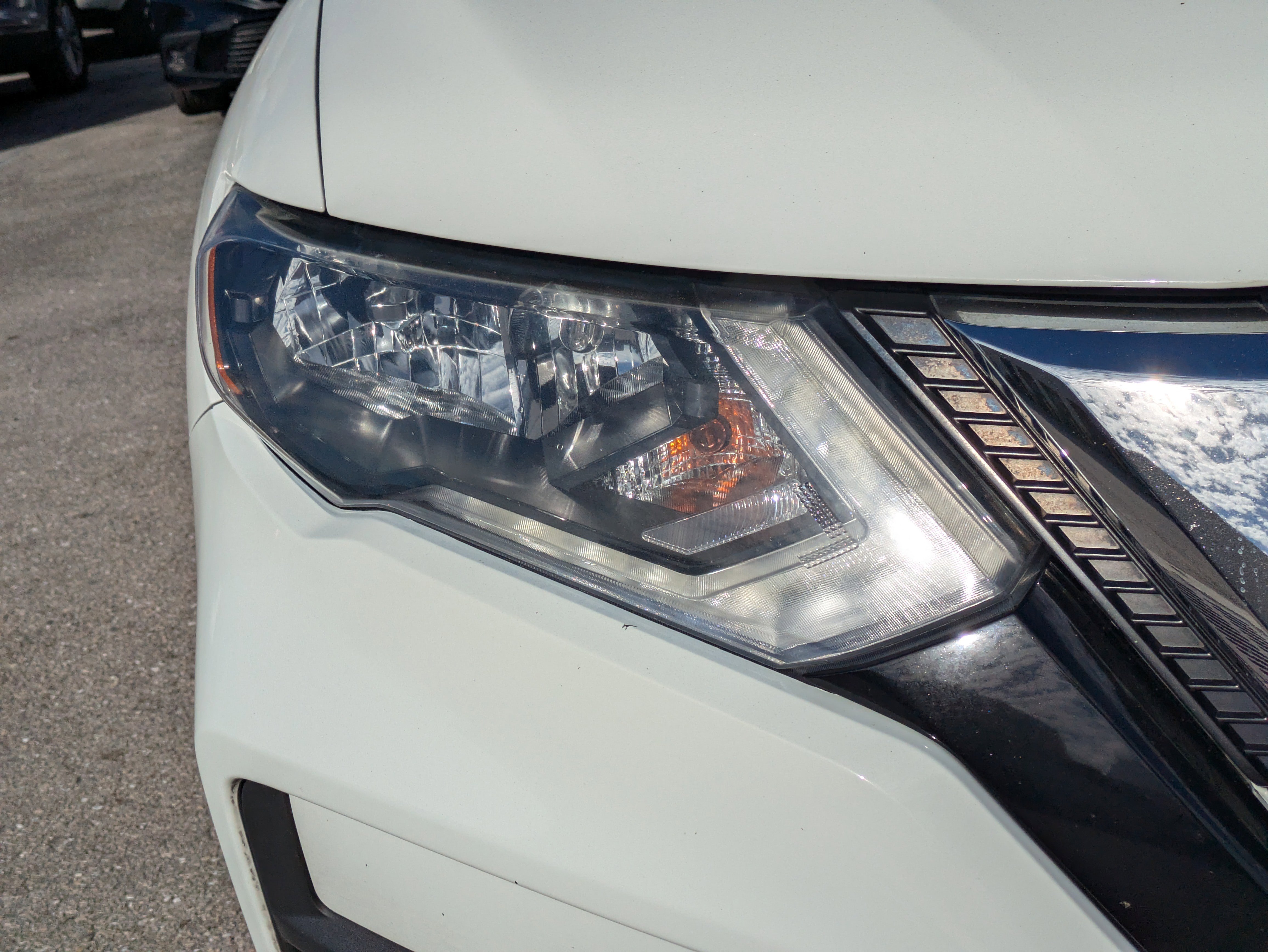 Used 2019 Nissan Rogue SV image 10