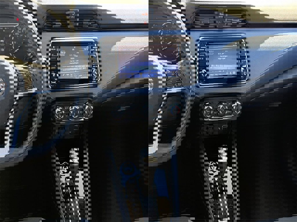 Used 2025 Nissan Versa SV image 16